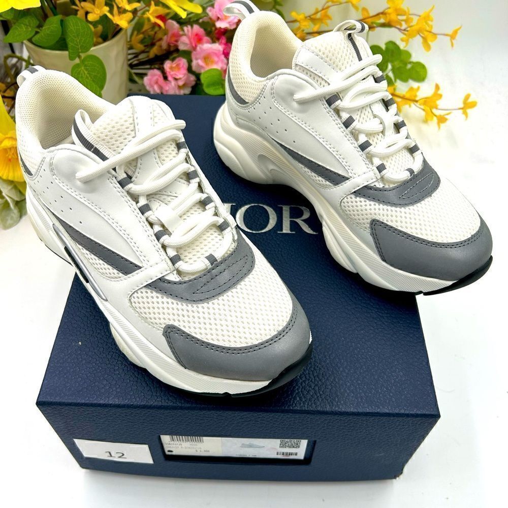 SOLD!!!!!!!      Women’s Dior, M 35 sneakers, size 39 made in Italy